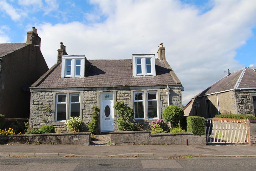 Thistle Street, Dunfermline 3 bed detached house £1,400 pcm (£323 pw)