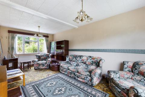 21 Chesney Crescent, New Addington, Croydon, CR0 0RN