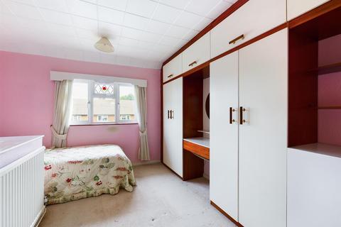 21 Chesney Crescent, New Addington, Croydon, CR0 0RN