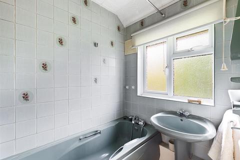 21 Chesney Crescent, New Addington, Croydon, CR0 0RN