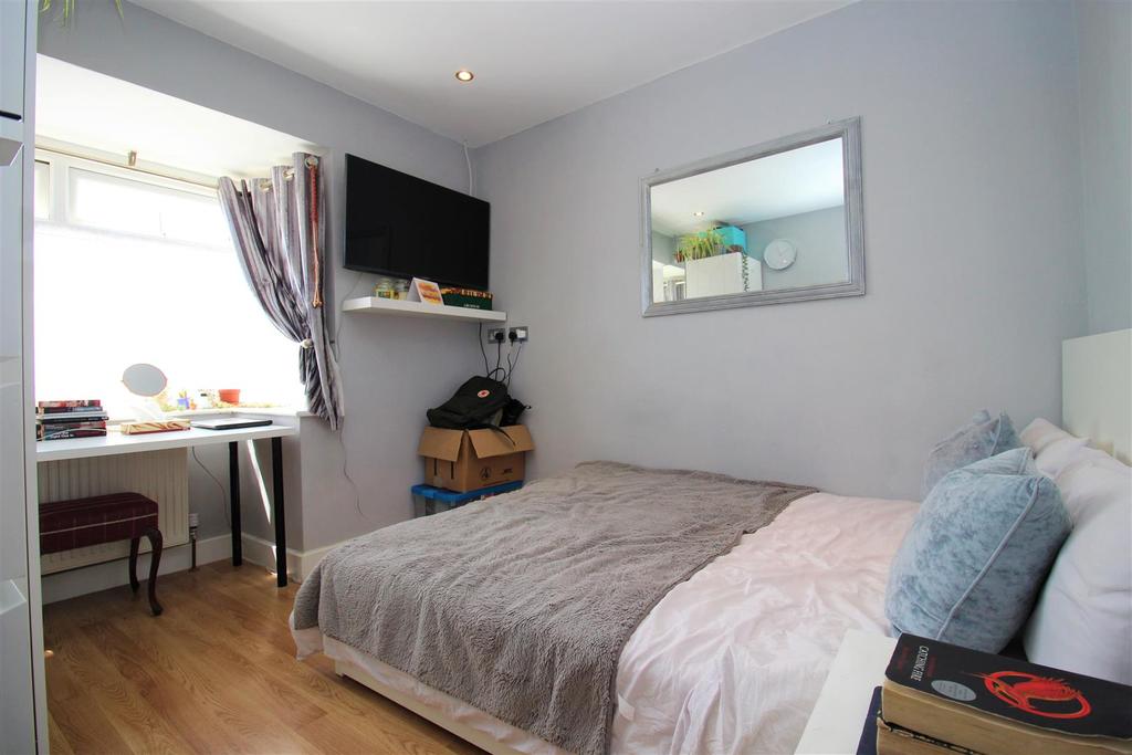 Vine Close, Ramsgate 3 bed detached bungalow for sale £350,000