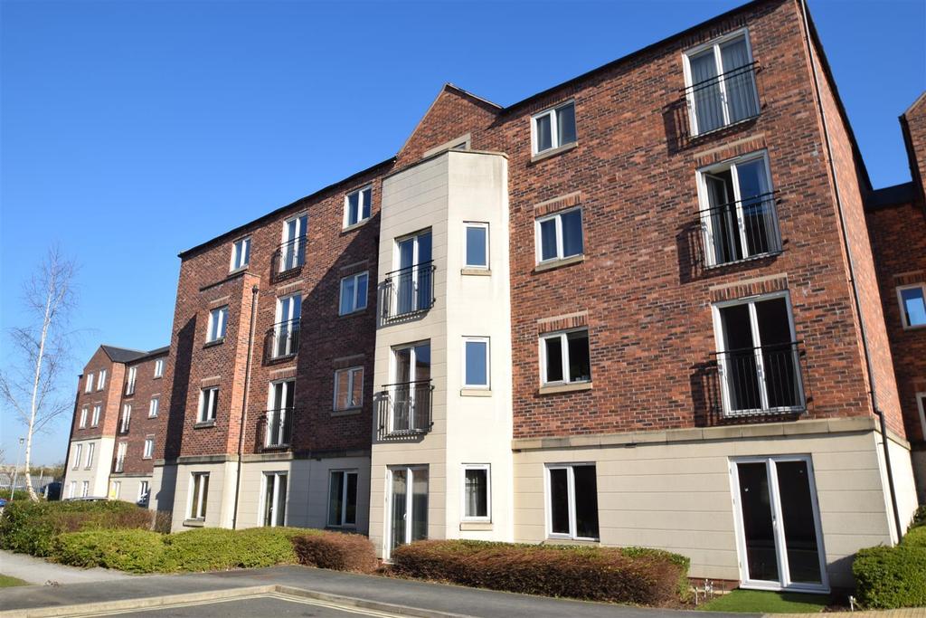 Heron House, Heron Court 1 bed apartment £165,000