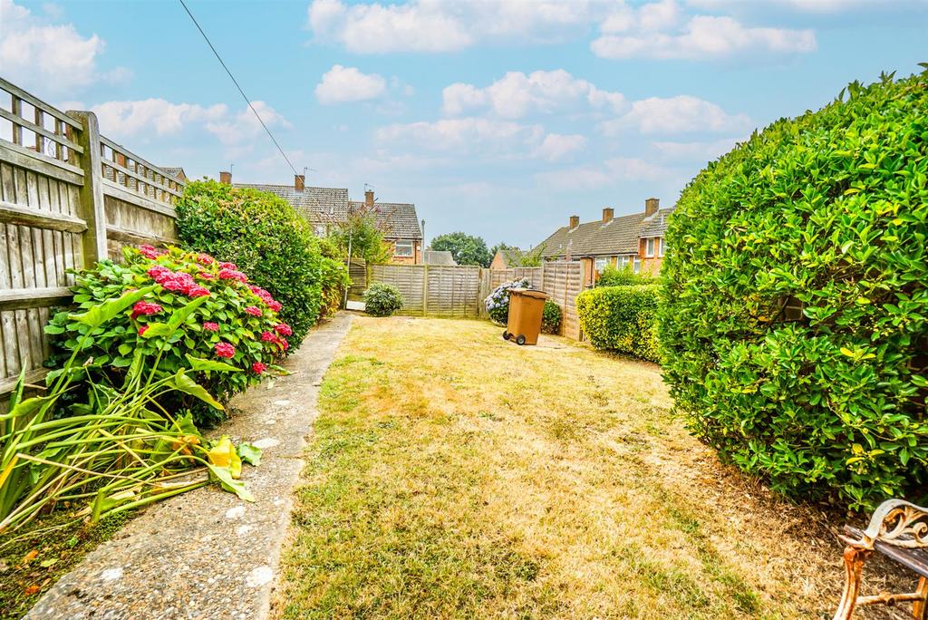 Linley Drive, Hastings 3 bed terraced house £240,000