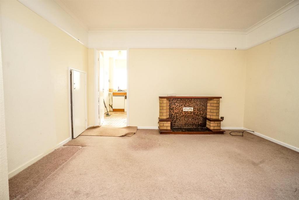 Linley Drive, Hastings 3 bed terraced house £240,000