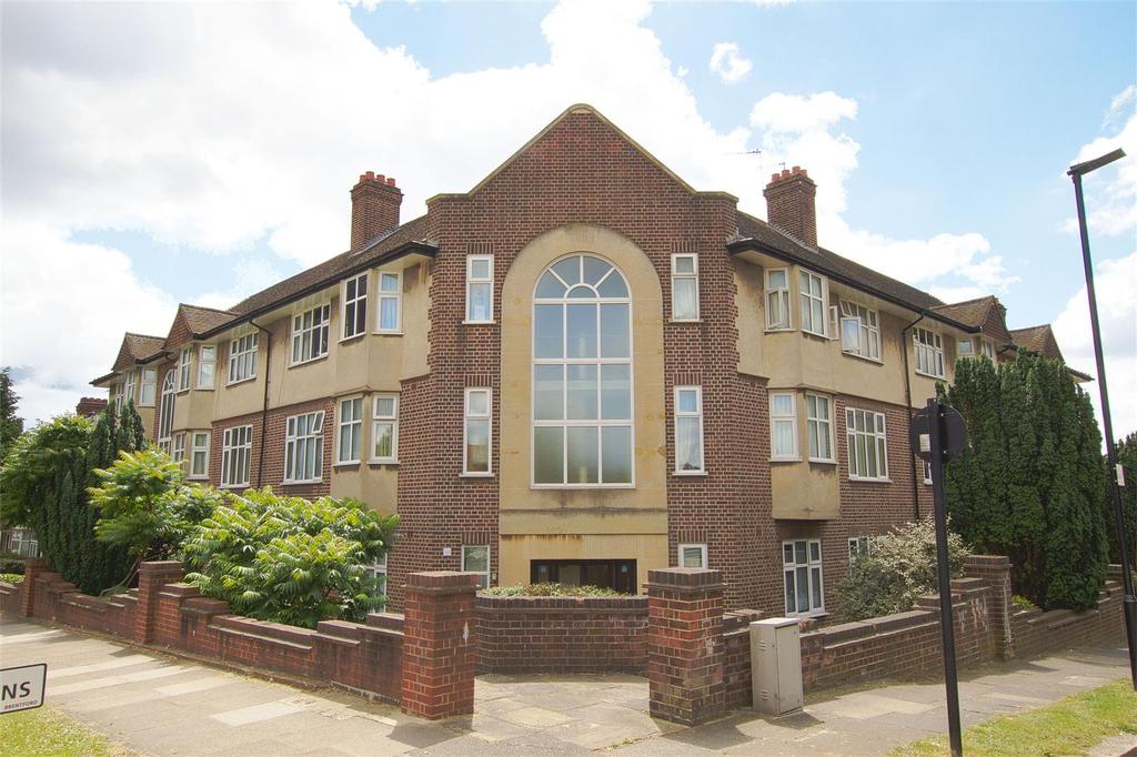 Boston Manor Road, Brentford 2 bed flat - £1,300 pcm (£300 pw)