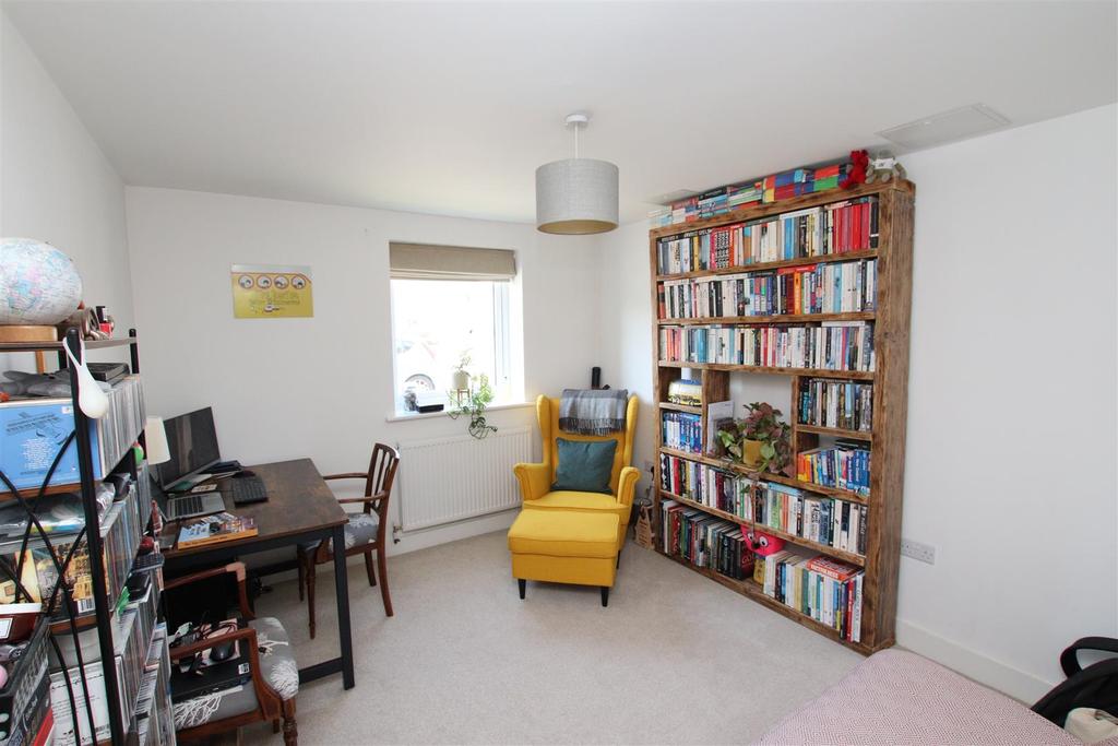 Bedroom 2.JPG