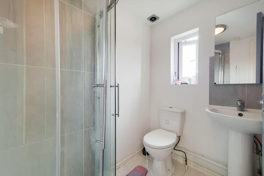 18 Shower Room-0.jpg