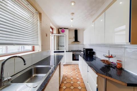 172 Southend Lane, London, SE6 3DP