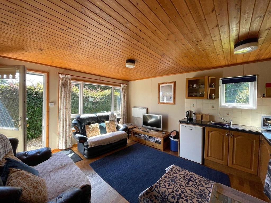 Plas Panteidal, Aberdyfi, Gwynedd, LL35 2 bed park home for sale £76,000