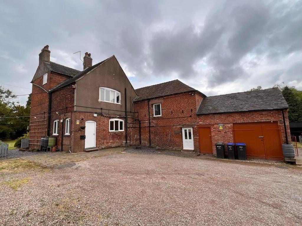 Field House, Dilhorne Road, Forsbrook, StokeOnTrent 6 bed detached