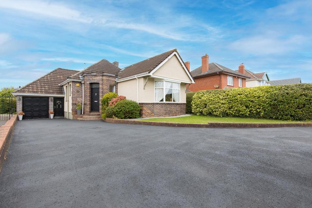 Wells Road, Whitchurch, Bristol 6 bed detached bungalow £925,000