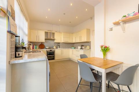 4 bedroom detached house for sale - Barrington Road, Leicester
