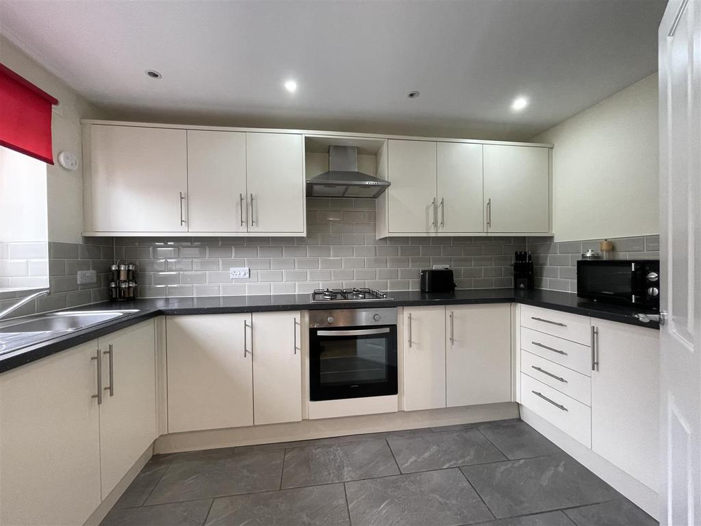 Trumpet Close, Gobowen, Oswestry 2 bed end of terrace house £169,995