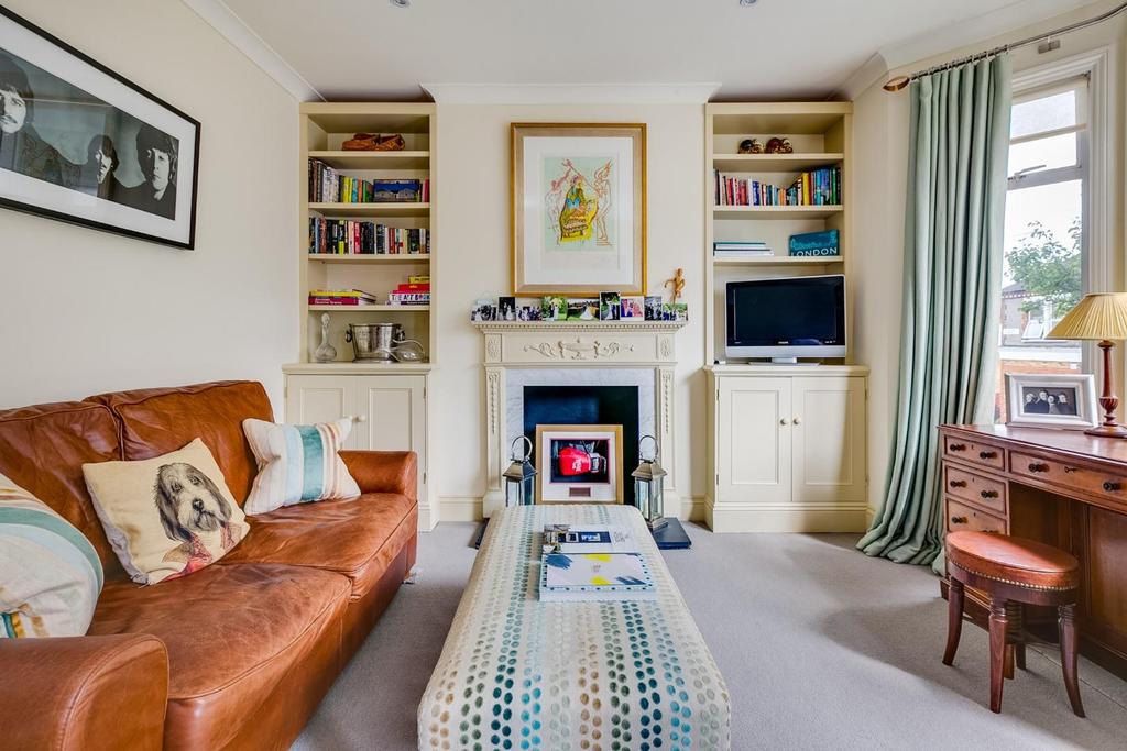 Kenyon Street, London 3 bed apartment £2,975 pcm (£687 pw)