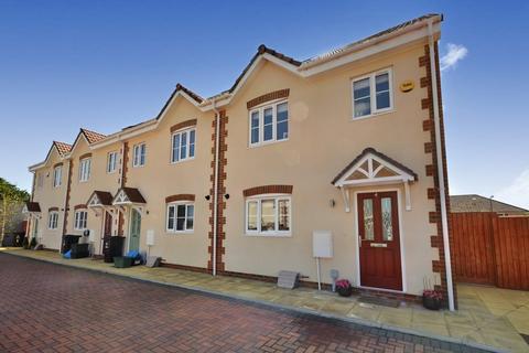 3 bedroom end of terrace house for sale - Kings Chase,  Bridgwater Road, Bristol