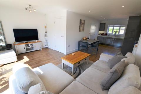 3 bedroom end of terrace house for sale - Kings Chase,  Bridgwater Road, Bristol