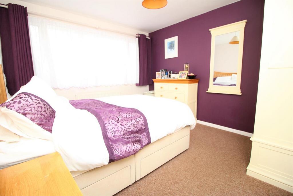8 - bed 2.JPG