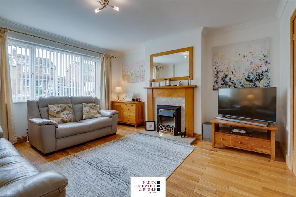 Clayfield View, Mexborough 3 bed semidetached house £185,000