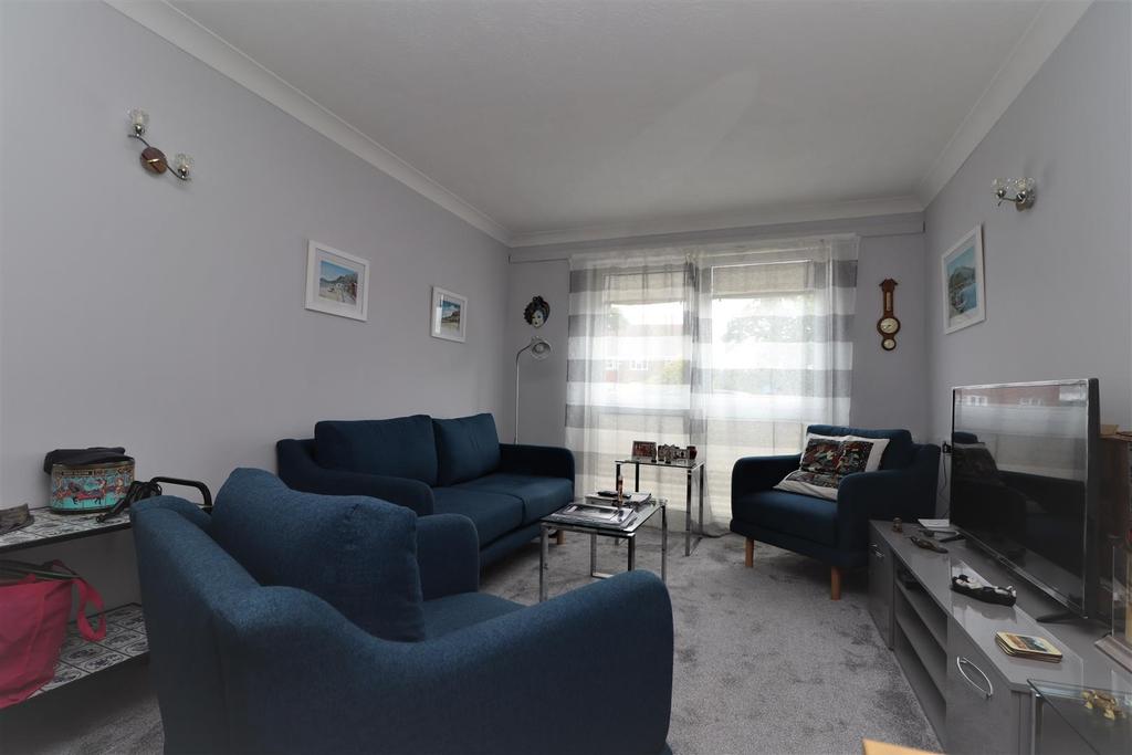 Henfield Road, Cowfold, Horsham 1 bed retirement property £77,000