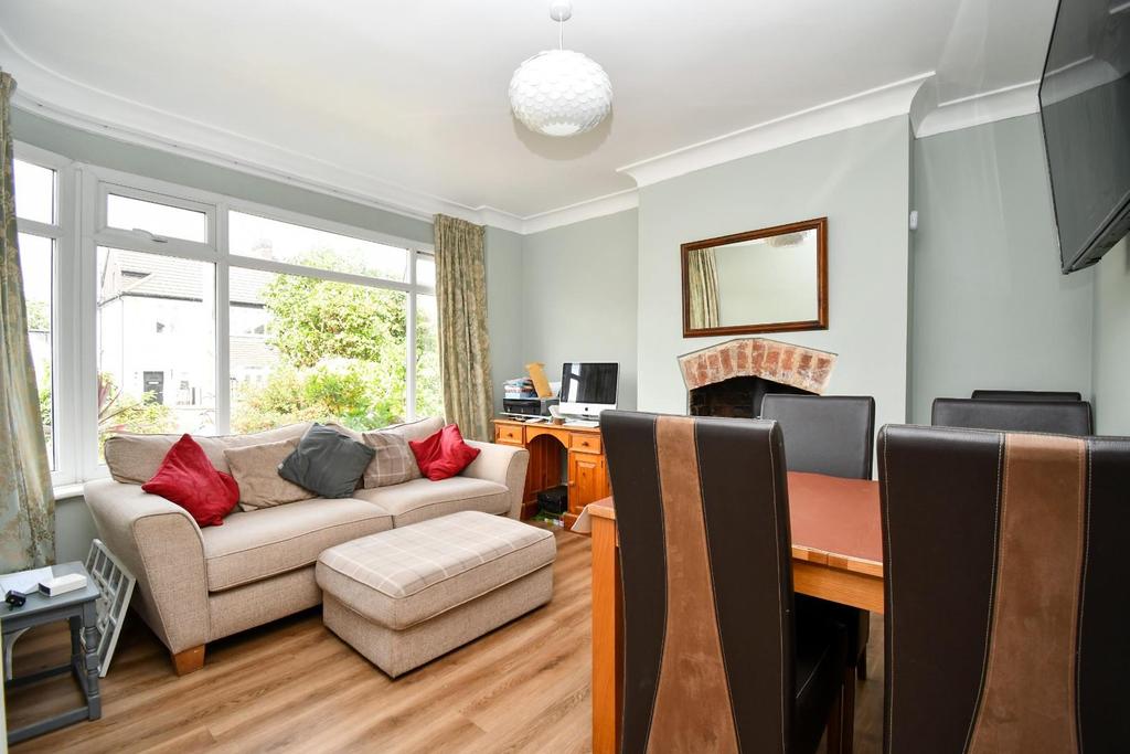 Park Lane, Guiseley, Leeds 3 bed semidetached house £389,950