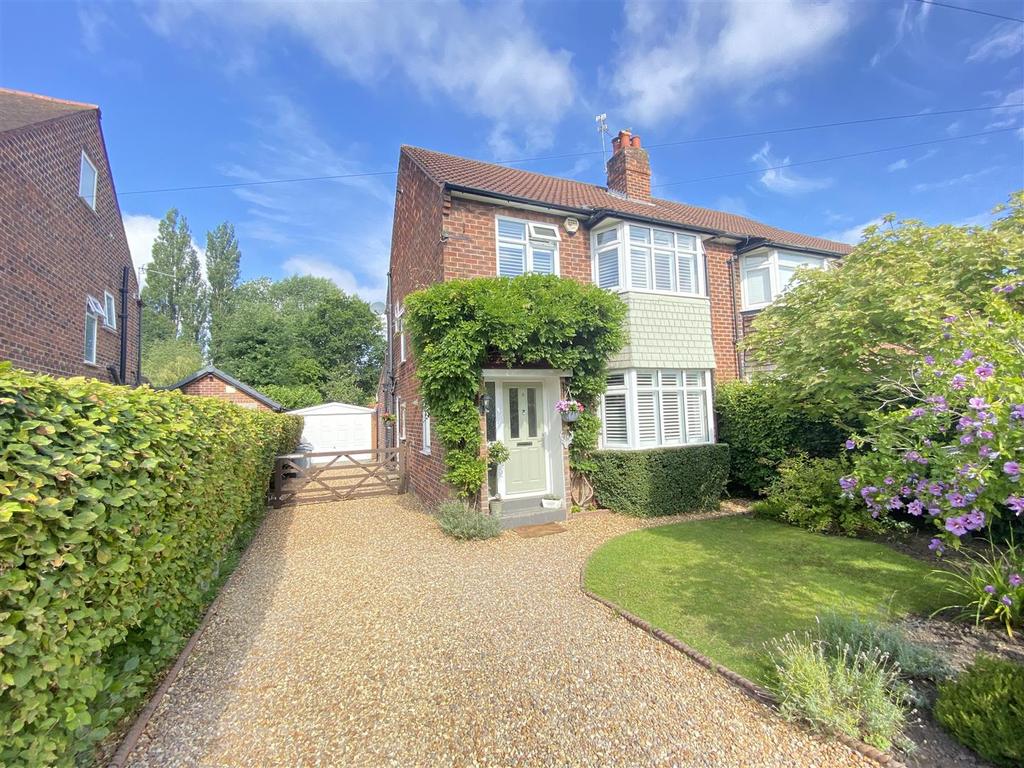 Deanway, Wilmslow 3 bed semidetached house £499,950