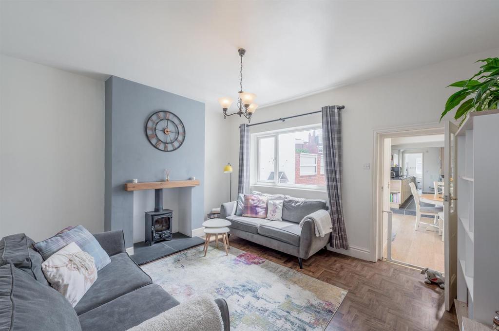 Brook Street, Stourbridge, DY8 3XF 3 bed terraced house £325,000