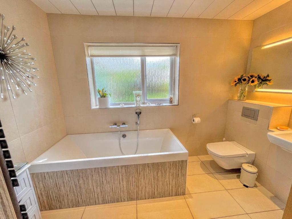 Bathroom/w.c.