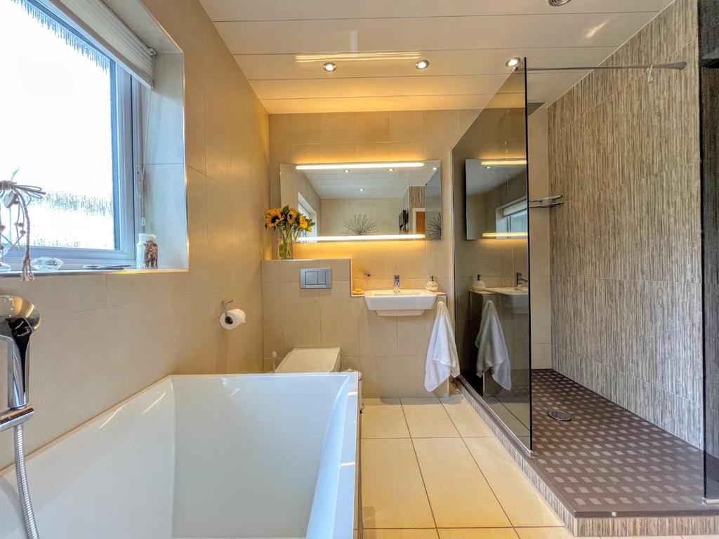 Bathroom/w.c.