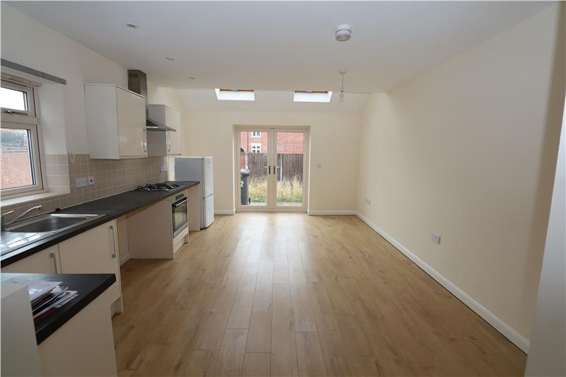 Highfield Street, Hugglescote, Coalville, LE67 3BP 2 bed semidetached