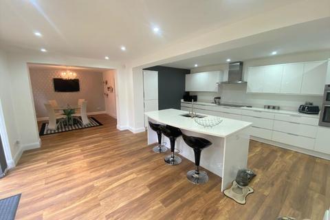 2 Borrowdale Crescent, Manchester, M20 2XU