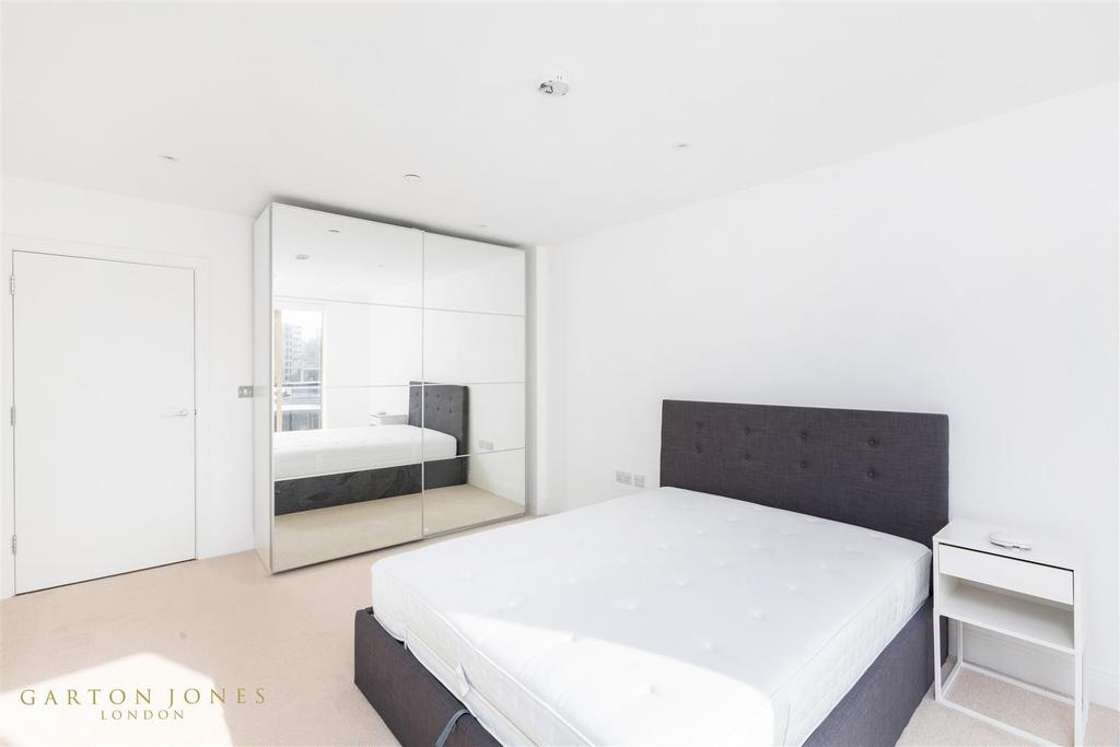 Bedroom (2).jpg