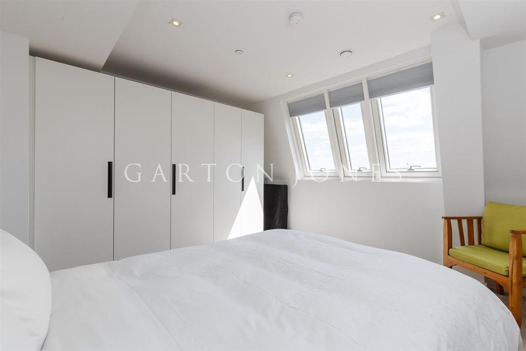 Bedroom (3).jpg