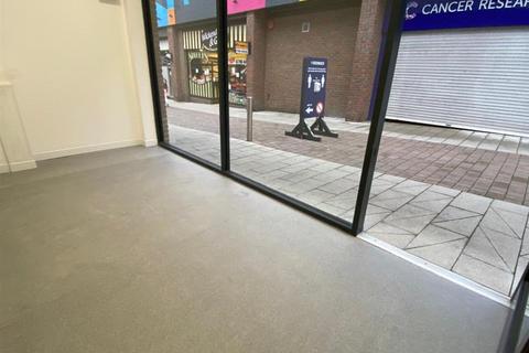 Shop to rent, St. Georges Centre, Gravesend, Kent