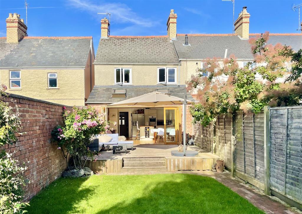 Purley Road, Cirencester 3 bed end of terrace house £445,000
