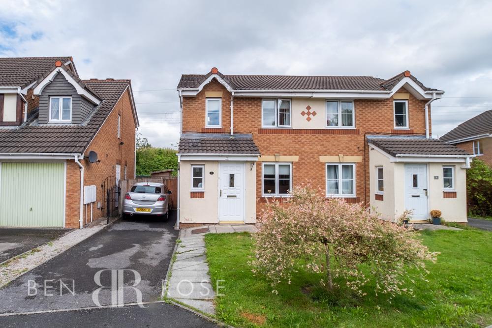 Redwood Drive, Chorley 3 bed semidetached house £169,995