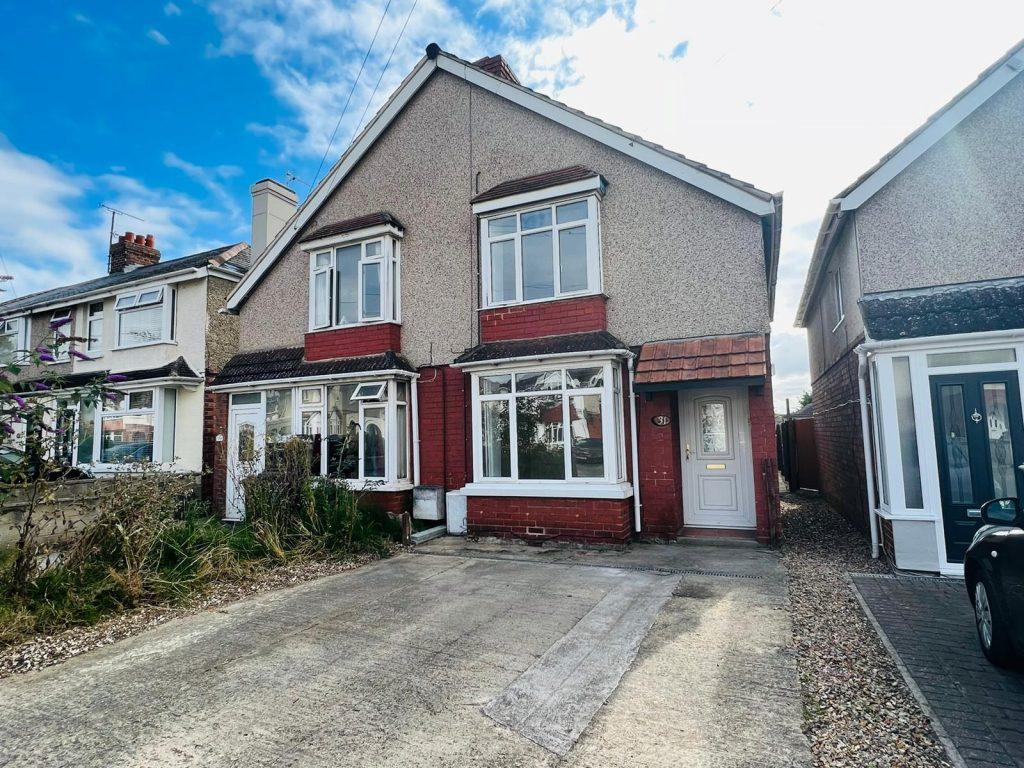 Surrey Road, Ferndale, Swindon, SN2 1LU 2 bed semidetached house £
