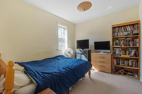 34e Black Bourton Road, Carterton, OX18 3HD
