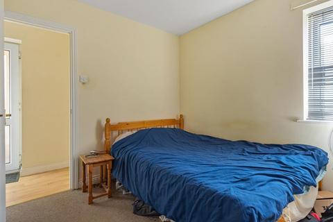 34e Black Bourton Road, Carterton, OX18 3HD