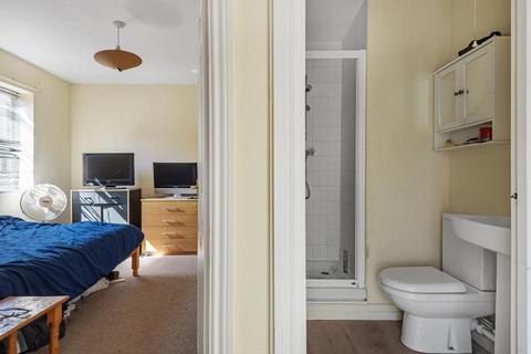 34e Black Bourton Road, Carterton, OX18 3HD