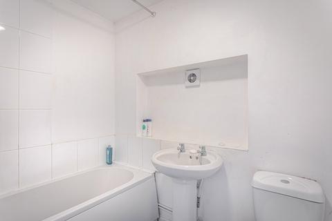 1 bedroom apartment for sale, Chantry Road, Bishop's Stortford, Hertfordshire, CM23