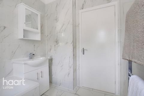 73 Latimer Road, Luton, LU1 3XE