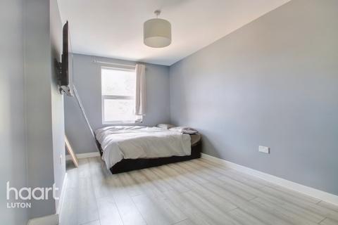 73 Latimer Road, Luton, LU1 3XE