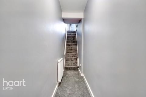 73 Latimer Road, Luton, LU1 3XE