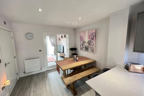 13 Whitehouse Close, Halifax, HX2 9WB