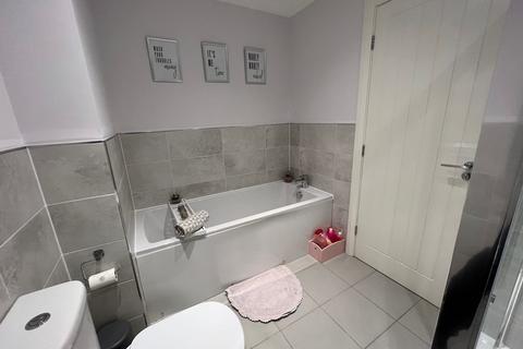 13 Whitehouse Close, Halifax, HX2 9WB