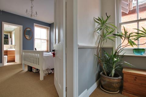 3 Avenue Road, Southampton, SO14 6TR