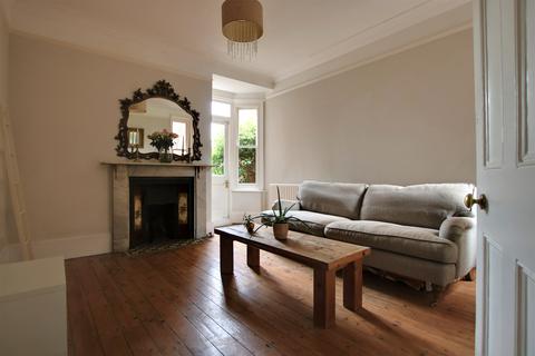 3 Avenue Road, Southampton, SO14 6TR