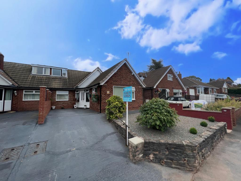 Brookside, Off Lichfield Avenue, Hereford 4 bed semidetached bungalow
