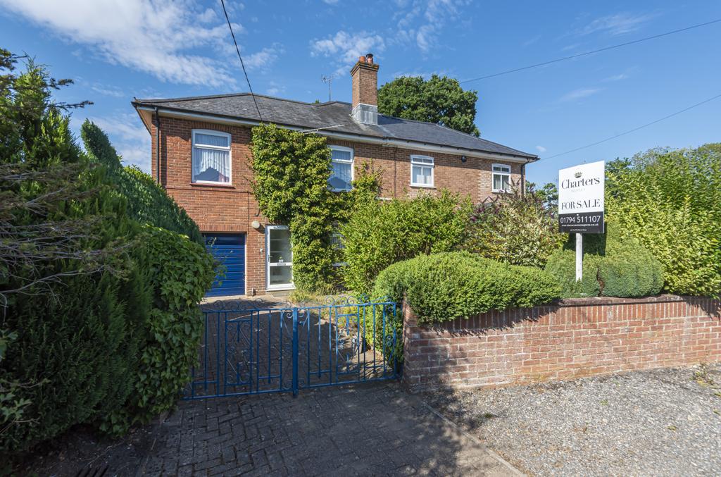Ashurst Bridge Road, Totton, Southampton, Hampshire, SO40 3 bed semi