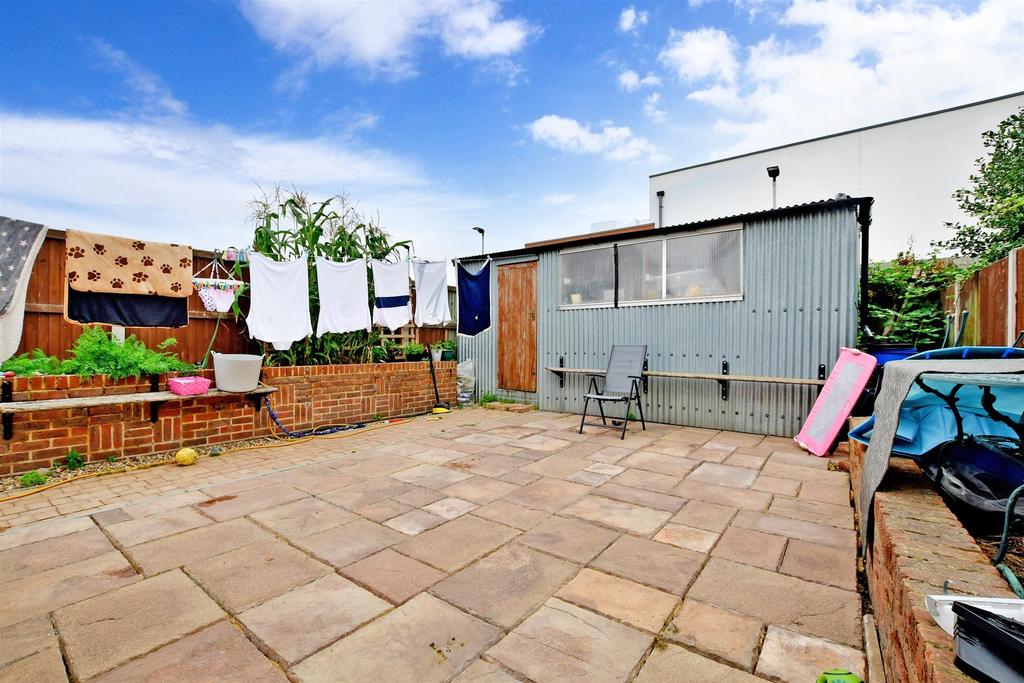 Bush Avenue, Ramsgate, Kent 2 bed semidetached house for sale £200,000